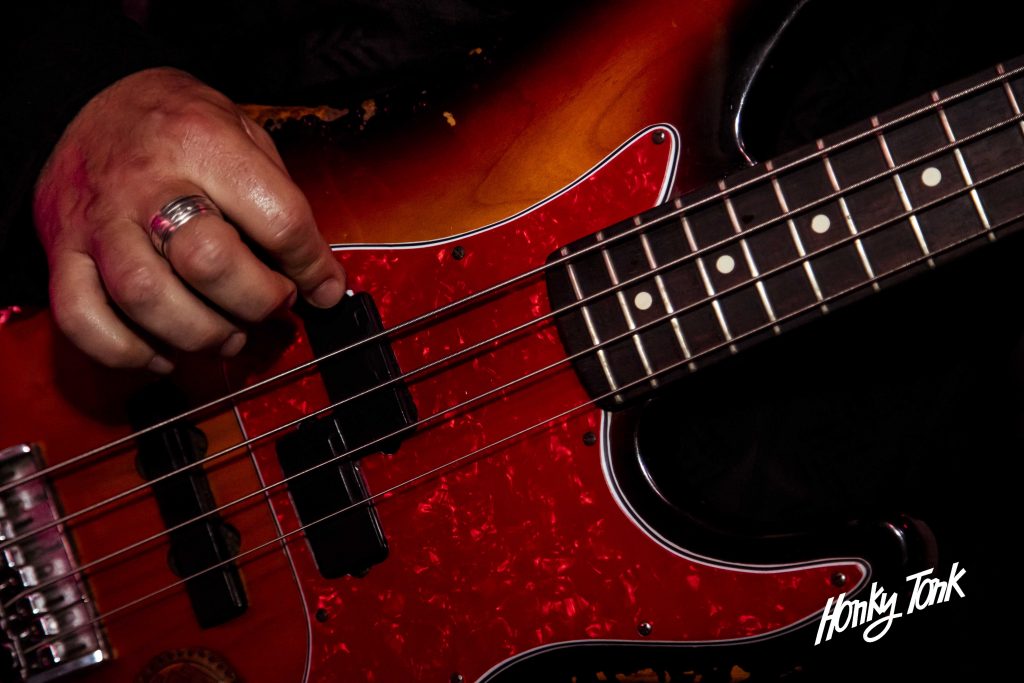 DARKVALD & SILVERWAVE